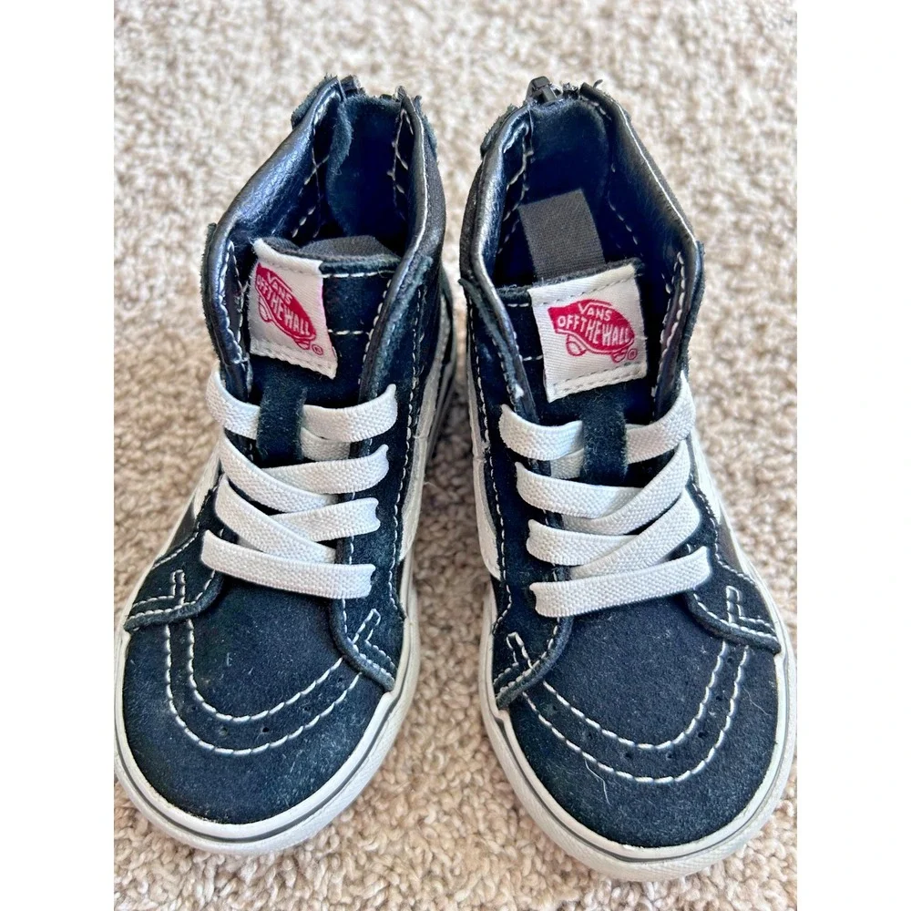 Vans Sk8-Hi Black Streetwear Skate Side Zip‎ Sneaker - Toddler 5.5